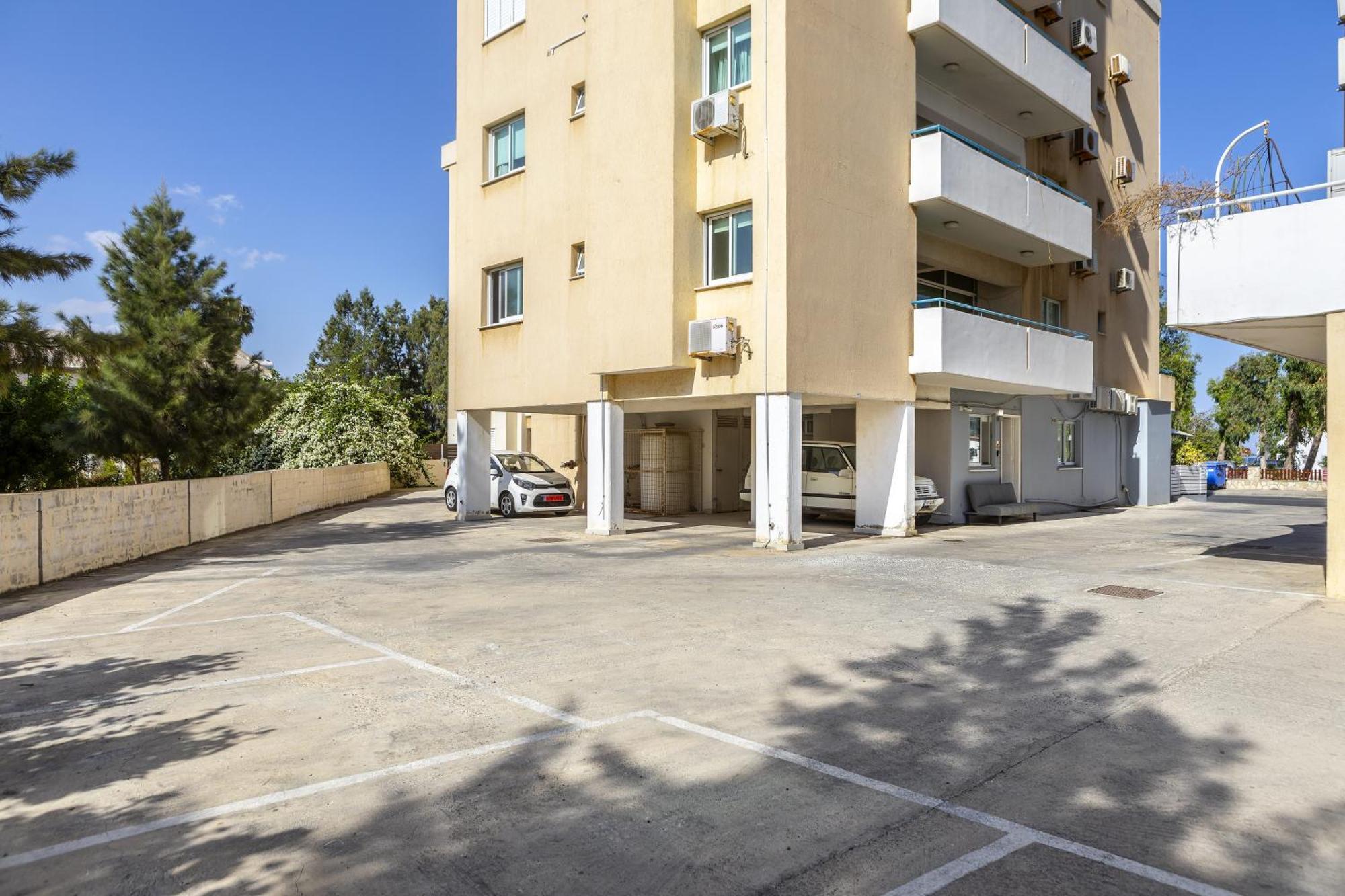 Atlantis Apartments 50M From Makenzy Seafront Lárnaka Kültér fotó