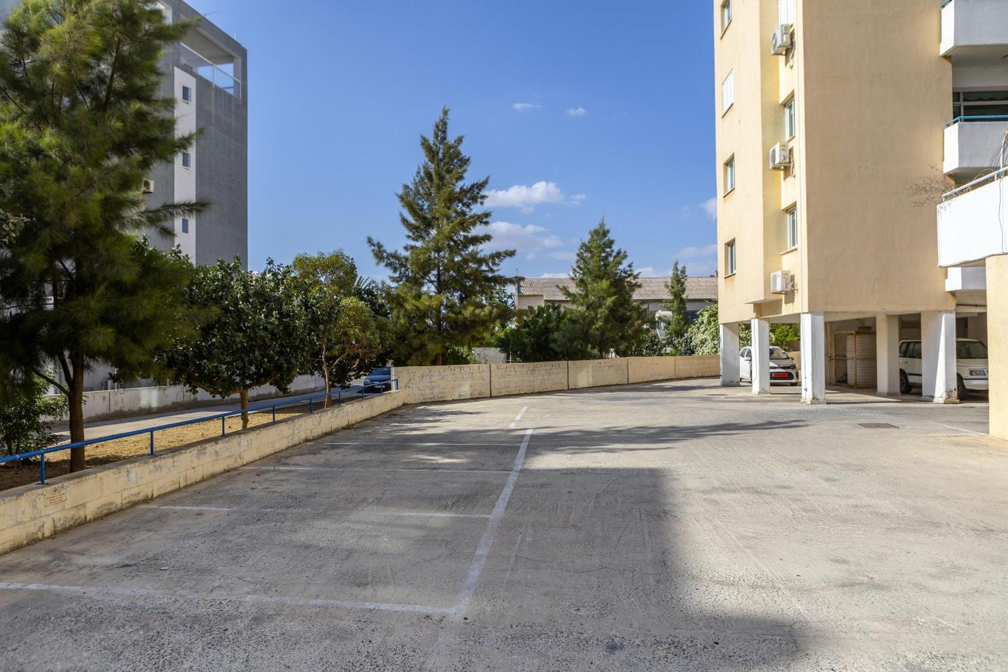 Atlantis Apartments 50M From Makenzy Seafront Lárnaka Kültér fotó