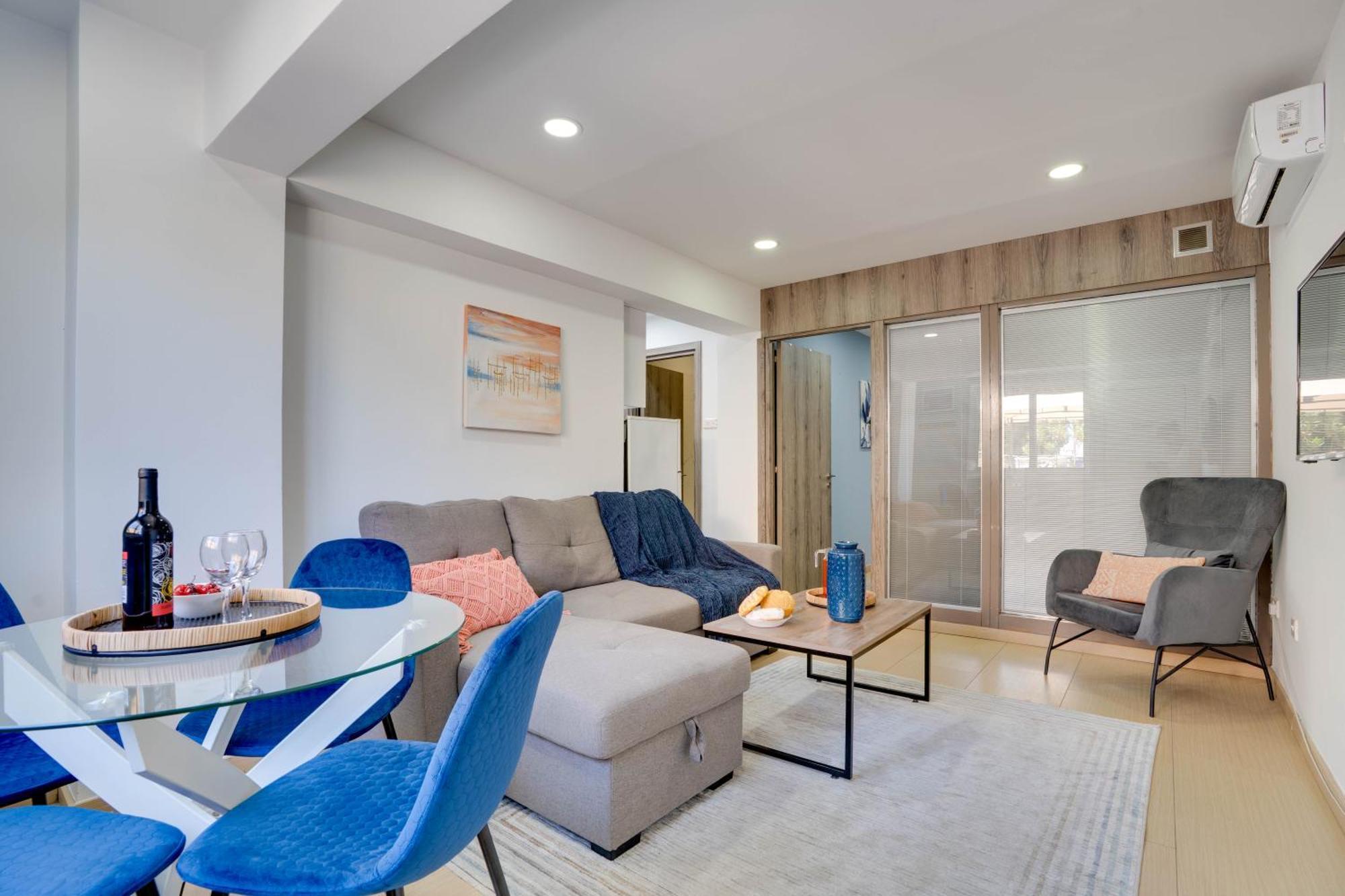 Atlantis Apartments 50M From Makenzy Seafront Lárnaka Kültér fotó