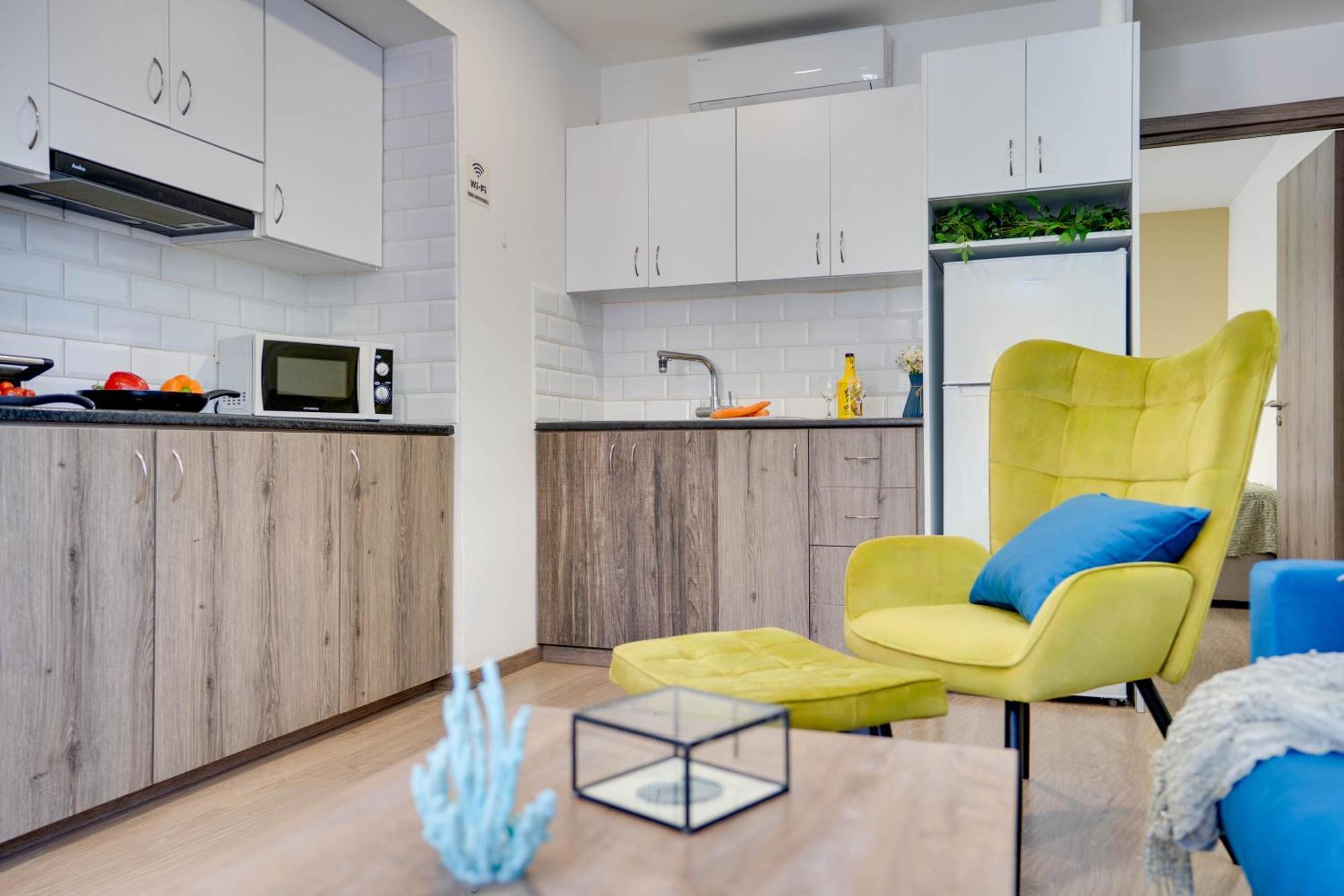 Atlantis Apartments 50M From Makenzy Seafront Lárnaka Kültér fotó