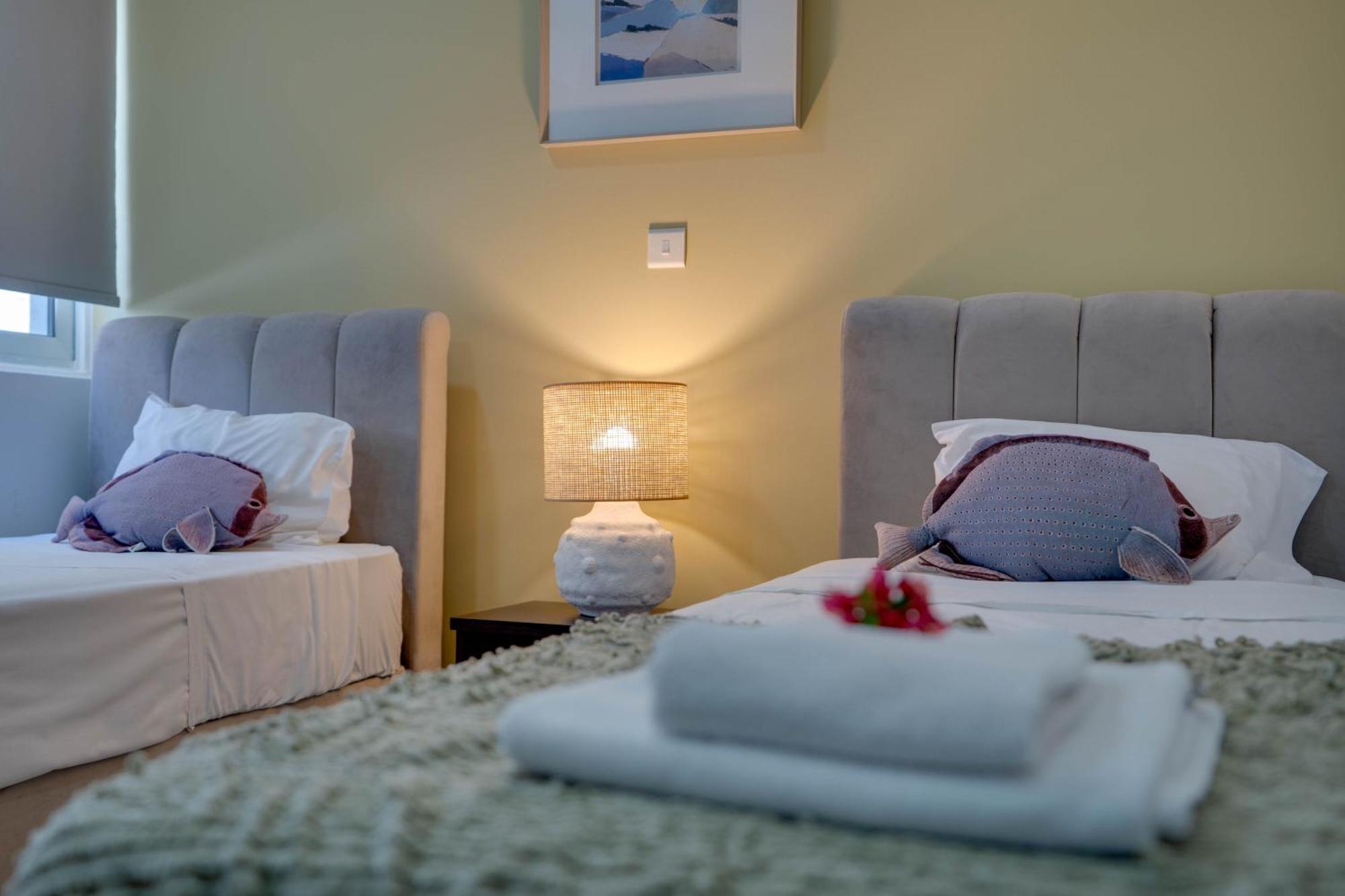 Atlantis Apartments 50M From Makenzy Seafront Lárnaka Kültér fotó